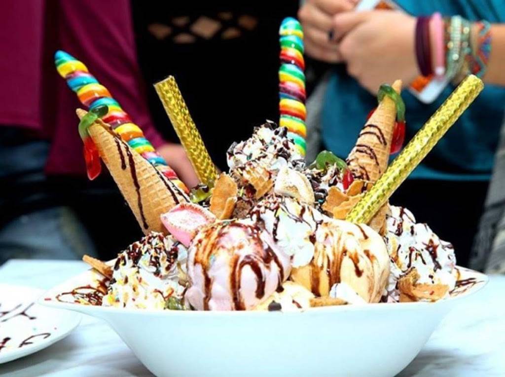 Sugar Factory | restaurant | 1144 Ocean Dr, Miami Beach, FL 33139, USA | 9173278096 OR +1 917-327-8096