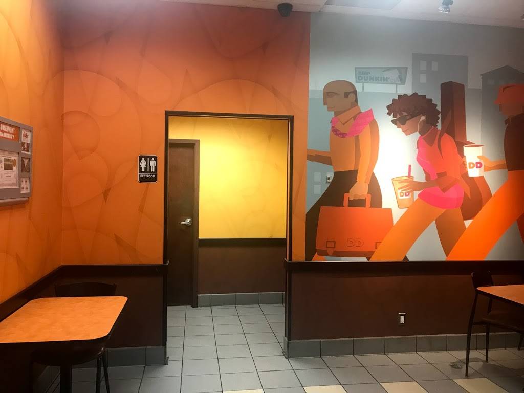 Dunkin | cafe | 3 Main St, Winsted, CT 06098, USA | 8607384000 OR +1 860-738-4000