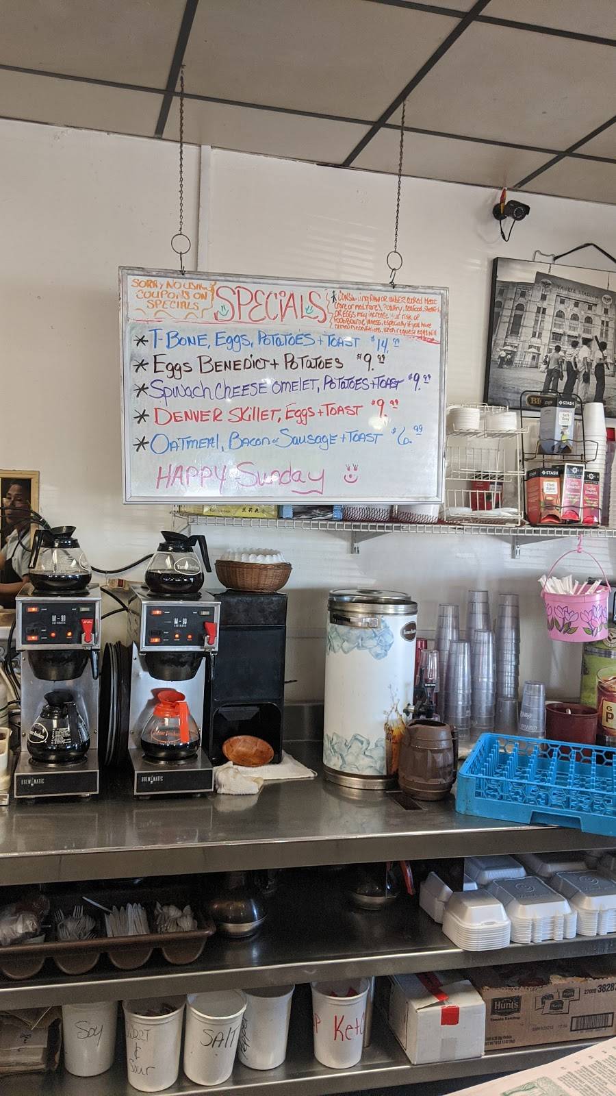 Country Boys Restaurant | restaurant | 2330 W Camelback Rd, Phoenix, AZ 85015, USA | 6024332192 OR +1 602-433-2192