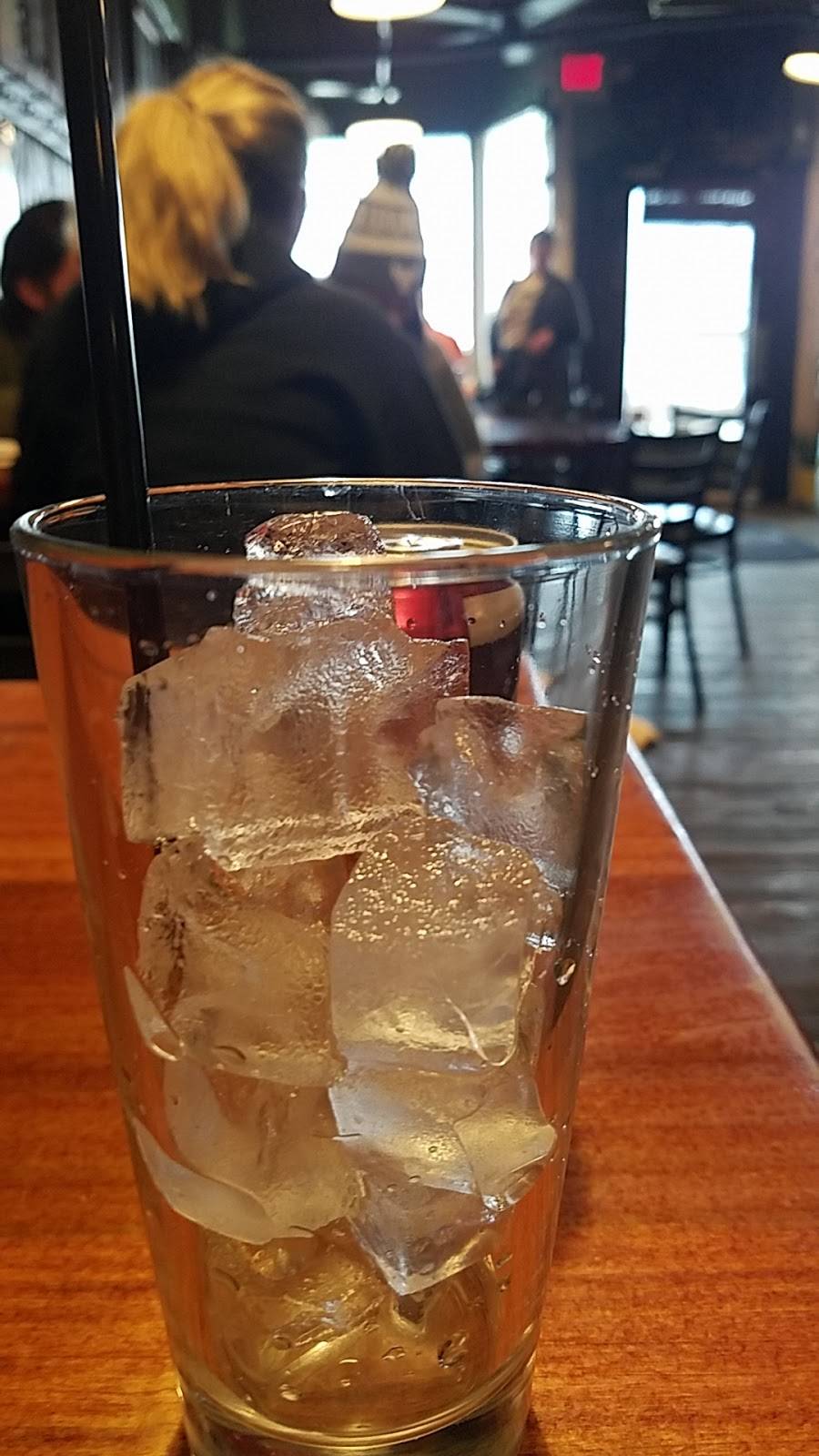 Metzgers Tavern | restaurant | 1000 Powell St, Henderson, KY 42420, USA | 2708269461 OR +1 270-826-9461