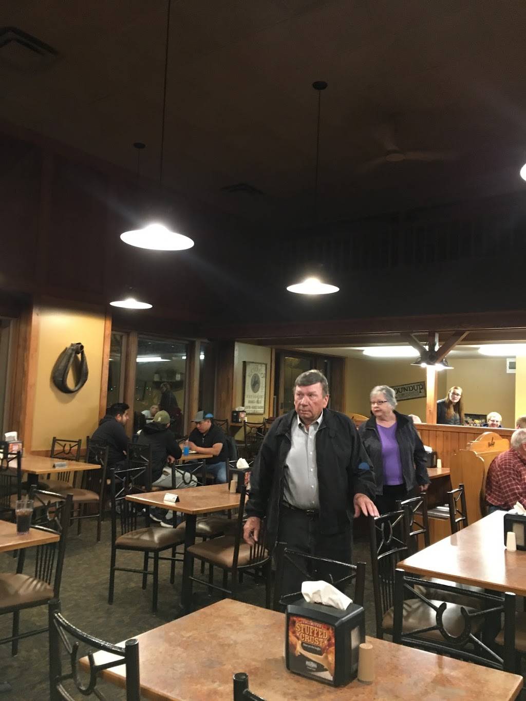 Pizza Ranch | meal delivery | 11 Central Ave S, Le Mars, IA 51031, USA | 7125467272 OR +1 712-546-7272