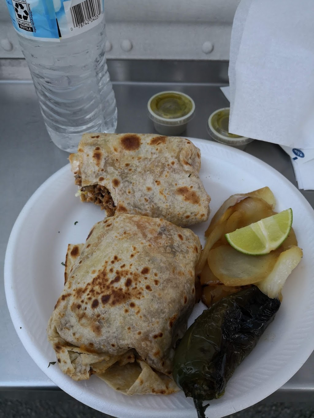 Tacos El Amigo | restaurant | 800 Santa Monica, San Antonio, TX 78201, USA | 2102433546 OR +1 210-243-3546