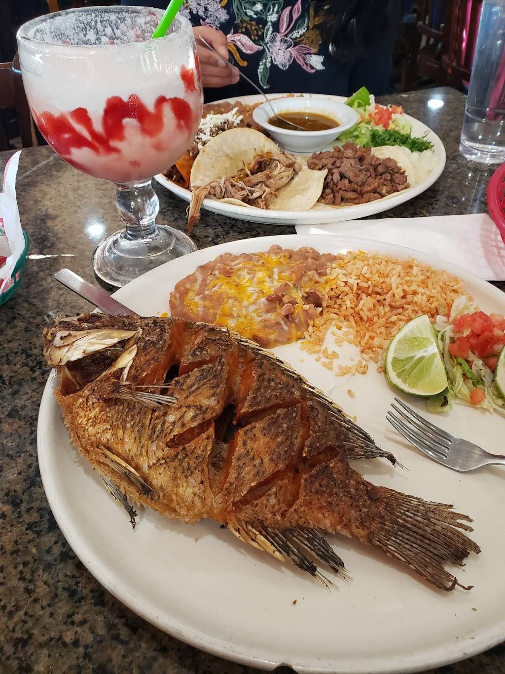 Guadalajara Mexican Restaurant | restaurant | 2835 W 72nd Ave, Westminster, CO 80030, USA | 3034269540 OR +1 303-426-9540