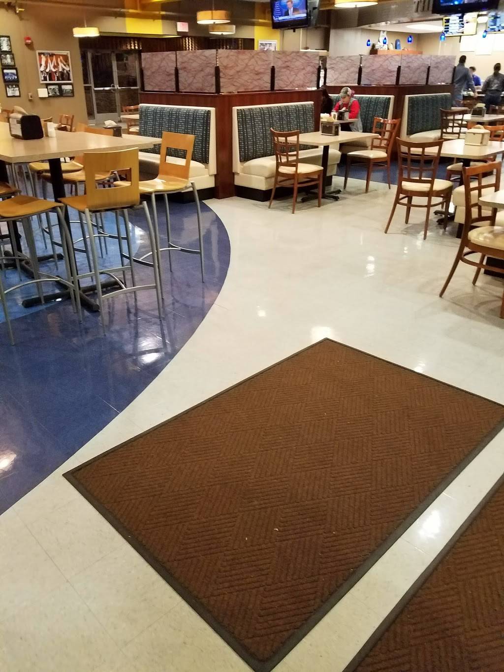 Titan Club | restaurant | 319 S Market St, New Wilmington, PA 16142, USA | 7249466147 OR +1 724-946-6147