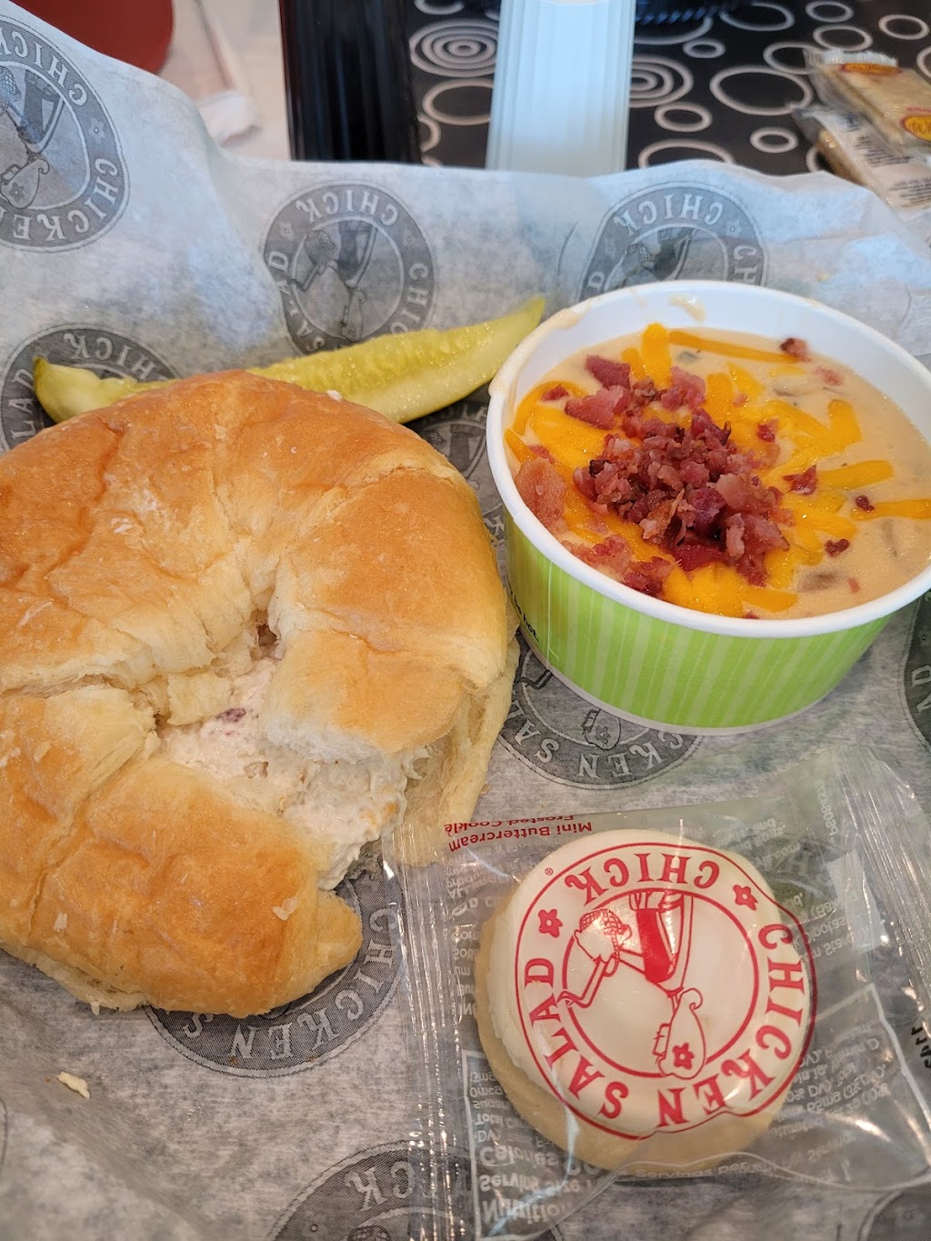 Chicken Salad Chick | restaurant | 101 Winding Way St Suite E, Lake Jackson, TX 77566, USA | 8325368539 OR +1 832-536-8539