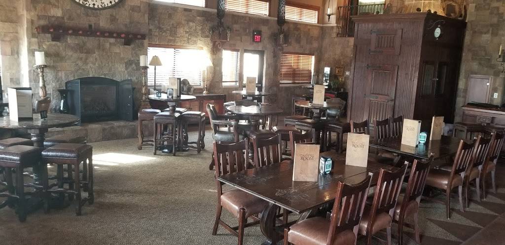 Tasting Room at Walkers Bluff | restaurant | 14250 Meridian Rd, Carterville, IL 62918, USA | 6189569900 OR +1 618-956-9900