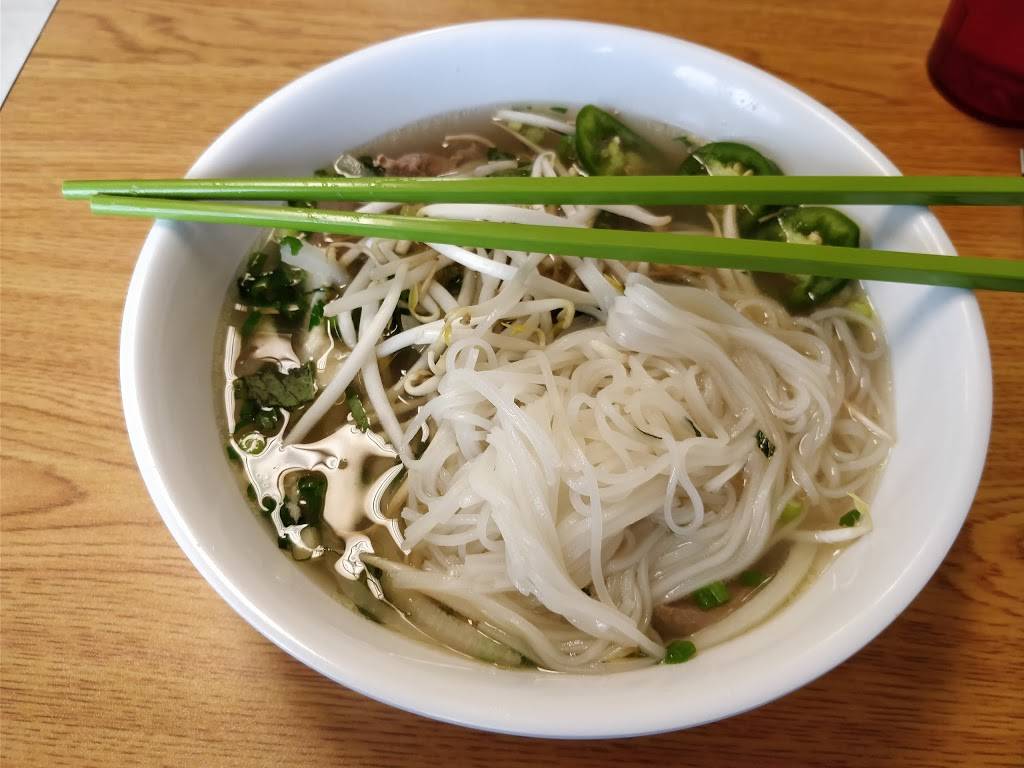 Pho Quan Viet Cuisine | restaurant | 1301 Vandiver Dr j, Columbia, MO 65202, USA | 5734490504 OR +1 573-449-0504