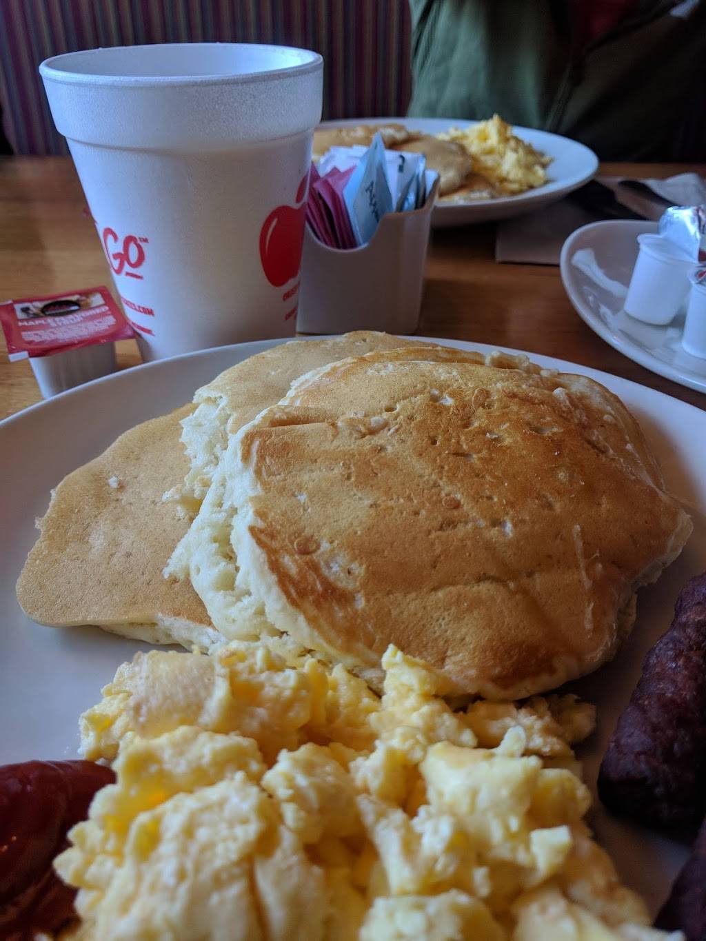 Applebees Grill + Bar | restaurant | Fashion Center Mall, 17 E Ridgewood Ave, Paramus, NJ 07652, USA | 2014478813 OR +1 201-447-8813