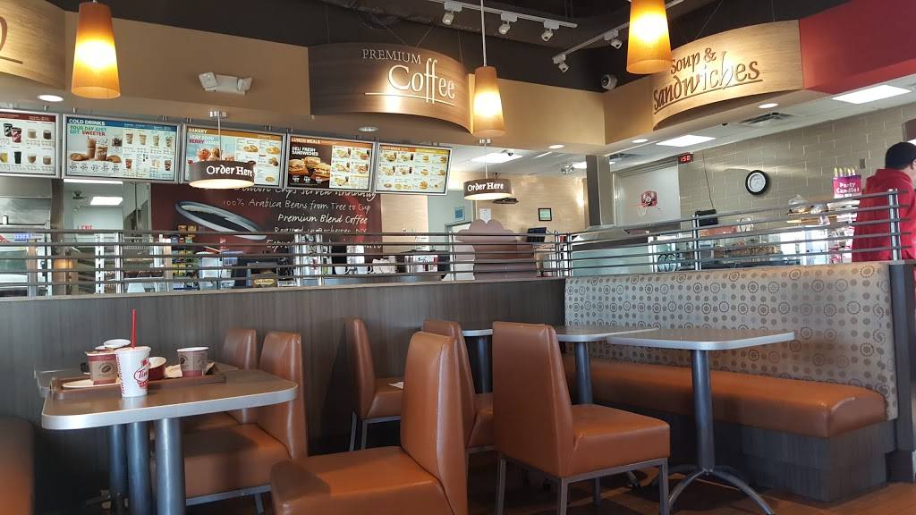 Cold Stone Creamery | bakery | 3334 Henry St, Norton Shores, MI 49441, USA | 2317336482 OR +1 231-733-6482