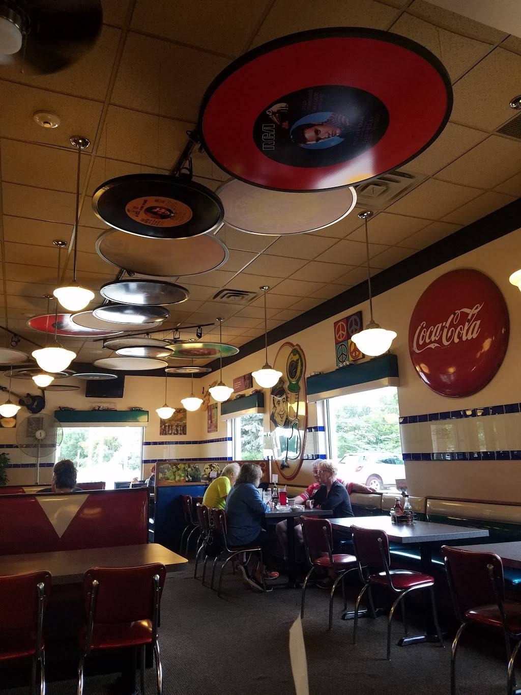 Sal & Als Diner | restaurant | 2261 Cooper Foster Park Rd j, Amherst, OH 44001, USA | 4409893663 OR +1 440-989-3663