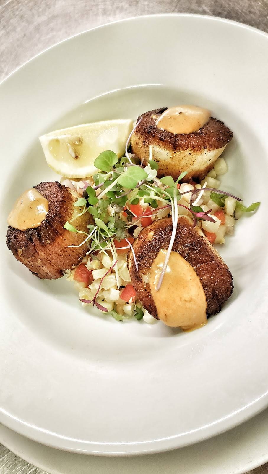 Nantuckets Restaurant | restaurant | 601 Coastal Hwy, Fenwick Island, DE 19944, USA | 3025392607 OR +1 302-539-2607