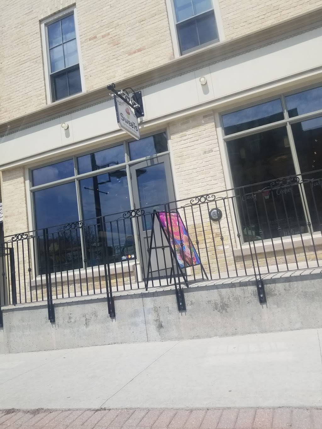 My Place | restaurant | 96 Huron St, New Hamburg, ON N3A 1J3, Canada | 5193905599 OR +1 519-390-5599