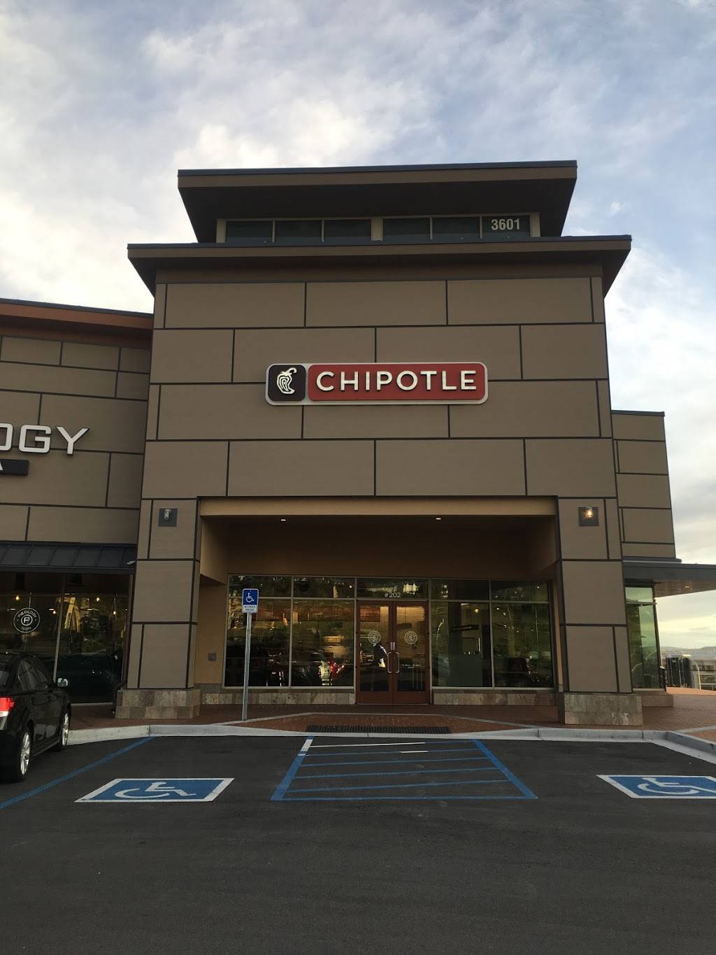 Chipotle Mexican Grill | restaurant | 3601 N Digital Dr #202, Lehi, UT 84043, USA | 3853528140 OR +1 385-352-8140