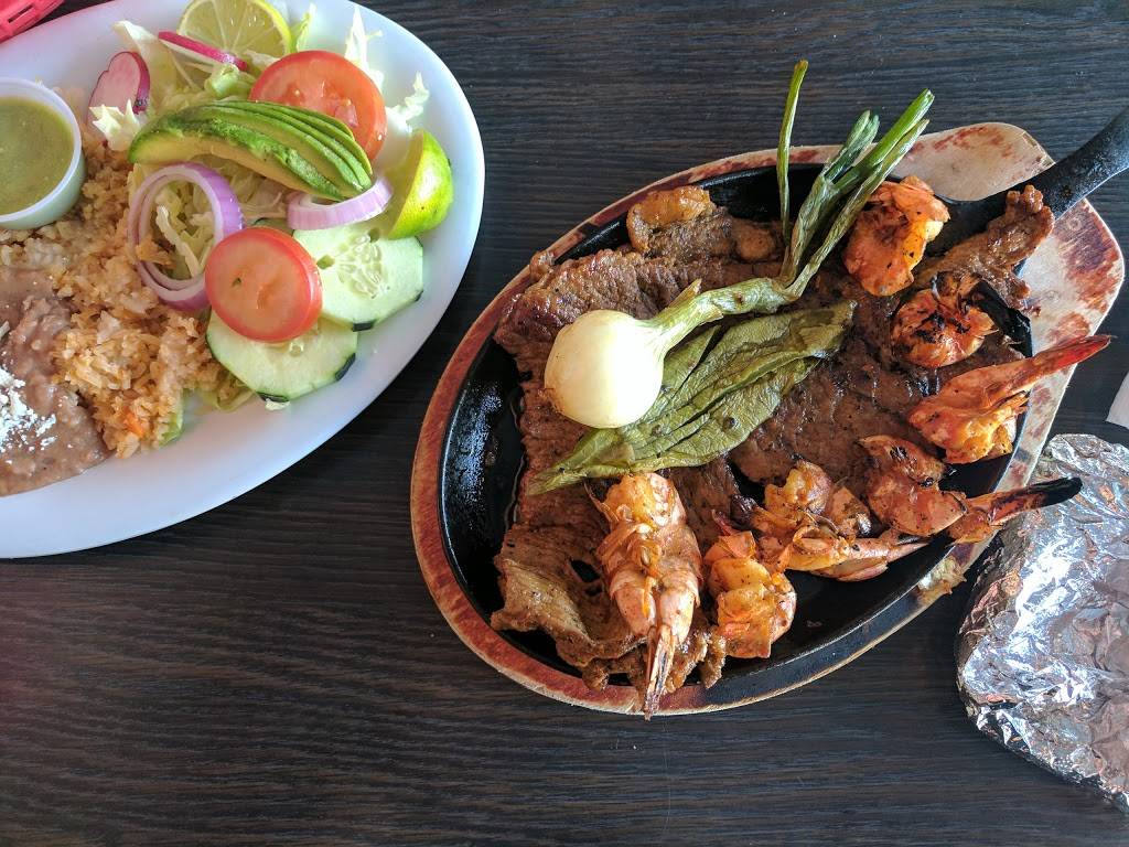 Tacos Burritos El Pato | restaurant | 22950 Lyons Ave, Newhall, CA 91321, USA | 6612542585 OR +1 661-254-2585