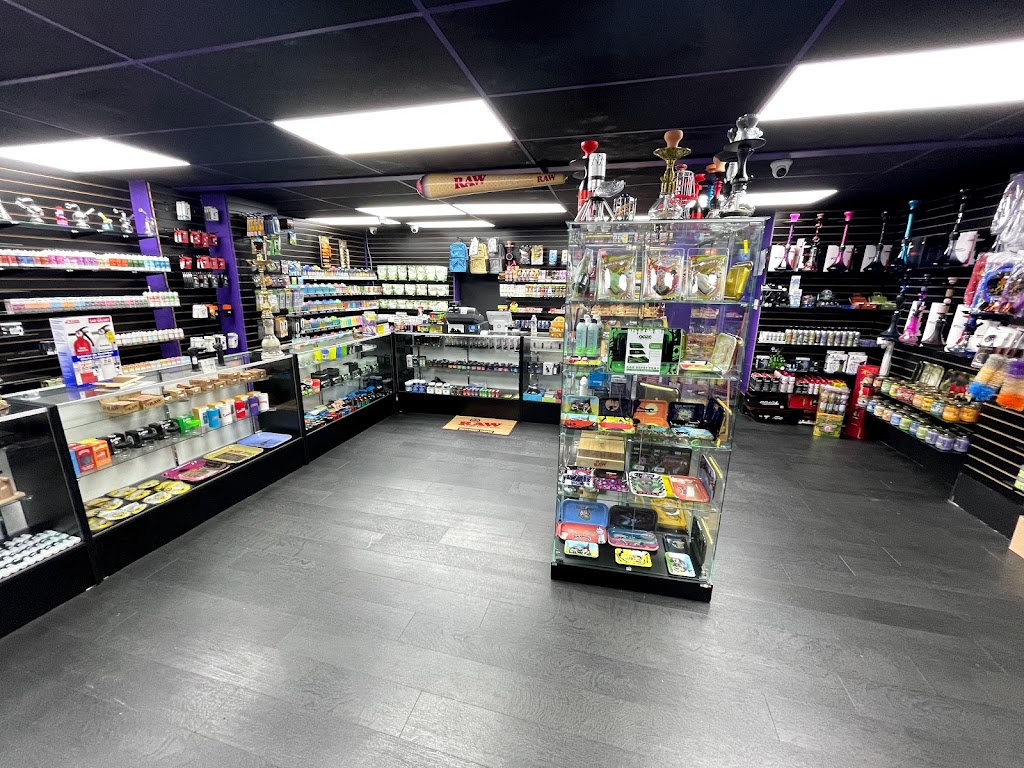 A1 smoke shop | meal takeaway | 407 MacDade Boulevard, Folsom, PA 19033, USA | 4844943000 OR +1 484-494-3000