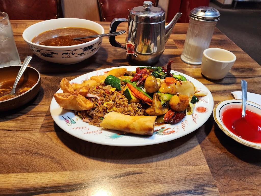 Mings Chinese Restaurant | restaurant | 210 W Miner St, Yreka, CA 96097, USA | 5308423888 OR +1 530-842-3888