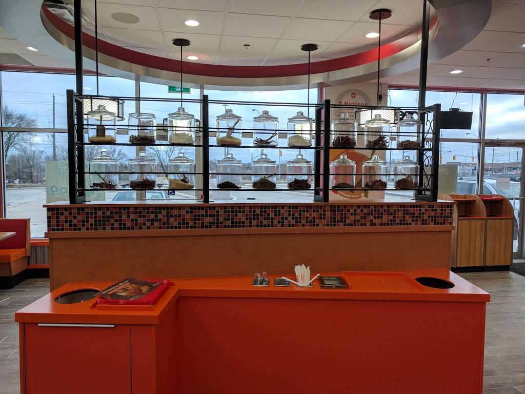 Popeyes | restaurant | 820 Kingston Rd, Pickering, ON L1V 1A9, Canada | 9054203500 OR +1 905-420-3500