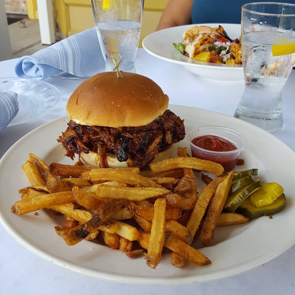 Farm to Table Bistro | restaurant | 1083 U.S. 9, Fishkill, NY 12524, USA | 8452971111 OR +1 845-297-1111