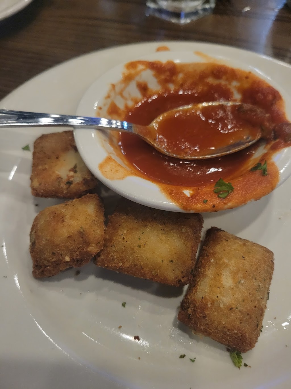 Garozzos Downtown | restaurant | 526 Harrison St, Kansas City, MO 64106, USA | 8162212455 OR +1 816-221-2455