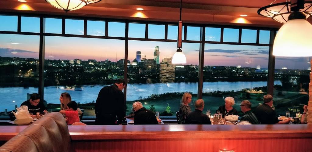 360 Steakhouse | restaurant | 1 Harrahs Blvd, Council Bluffs, IA 51501, USA | 7123296000 OR +1 712-329-6000