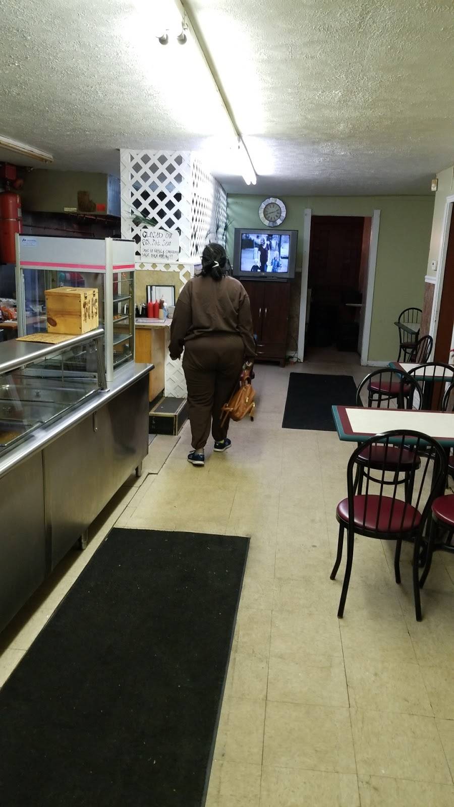 Shaw Dairy Restaurant | restaurant | 12810 Shaw Ave, Cleveland, OH 44108, USA | 2165414116 OR +1 216-541-4116