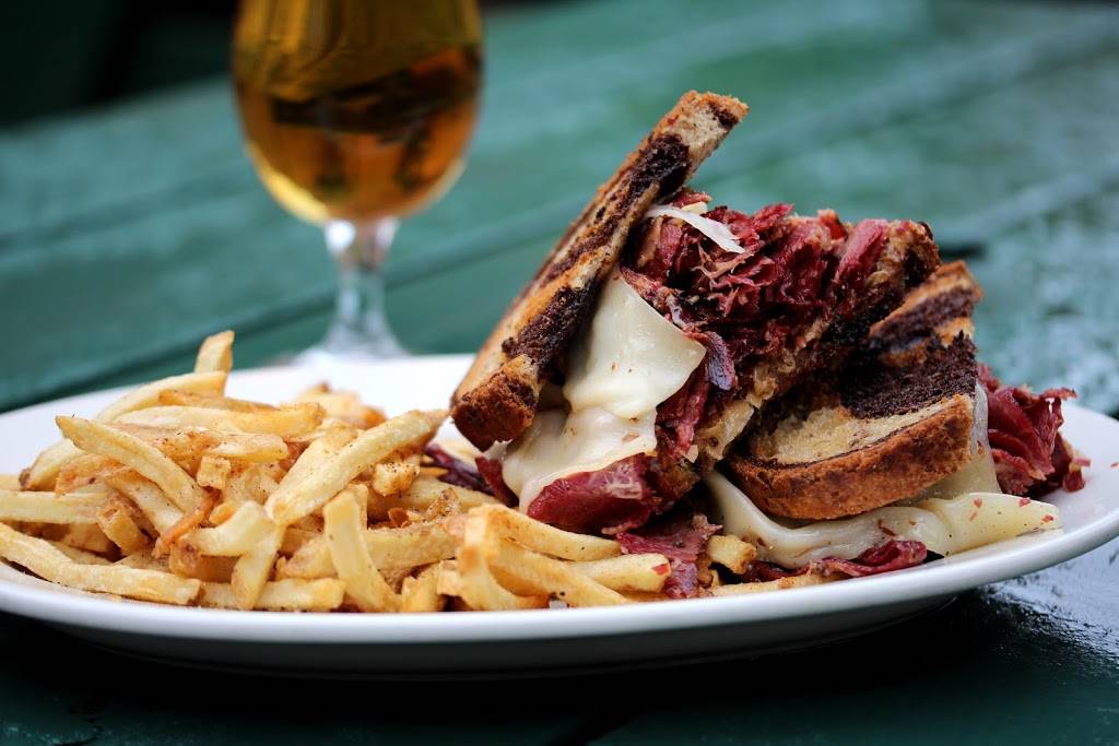 Bricks Pizza & Barbecue | restaurant | 3832 N Lincoln Ave, Chicago, IL 60613, USA | 7735255022 OR +1 773-525-5022