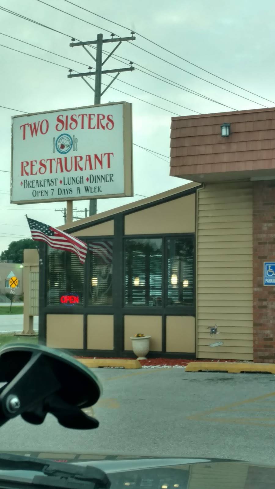 Two Sisters Restaurant | cafe | 522 1st St W, Milan, IL 61264, USA | 3097873663 OR +1 309-787-3663