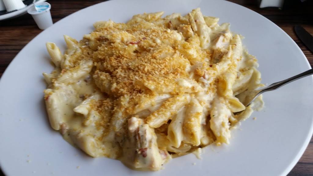 The Boathouse Restaurant | restaurant | 1 Alvord St, South Hadley, MA 01075, USA | 4135362342 OR +1 413-536-2342