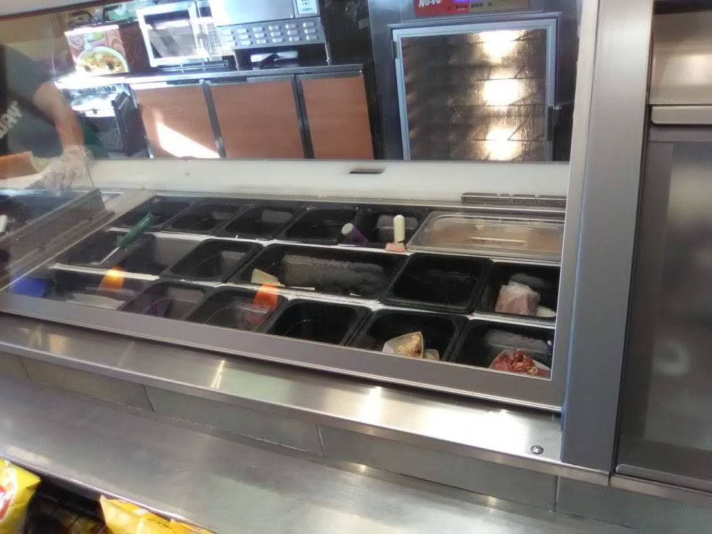 Subway Restaurants | restaurant | 6412 E. Del Amo Blvd, Lakewood, CA 90713, USA | 5629387827 OR +1 562-938-7827