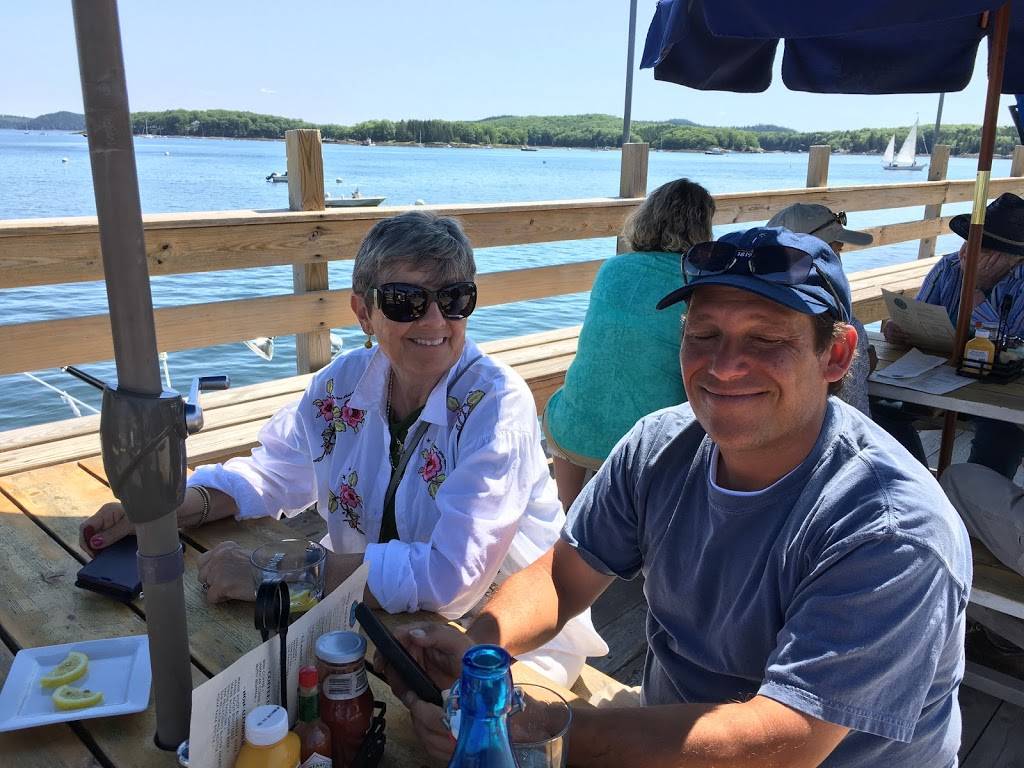 15 Sea Street Bar & Grill | restaurant | 15 Sea St, Castine, ME 04421, USA | 2073265026 OR +1 207-326-5026