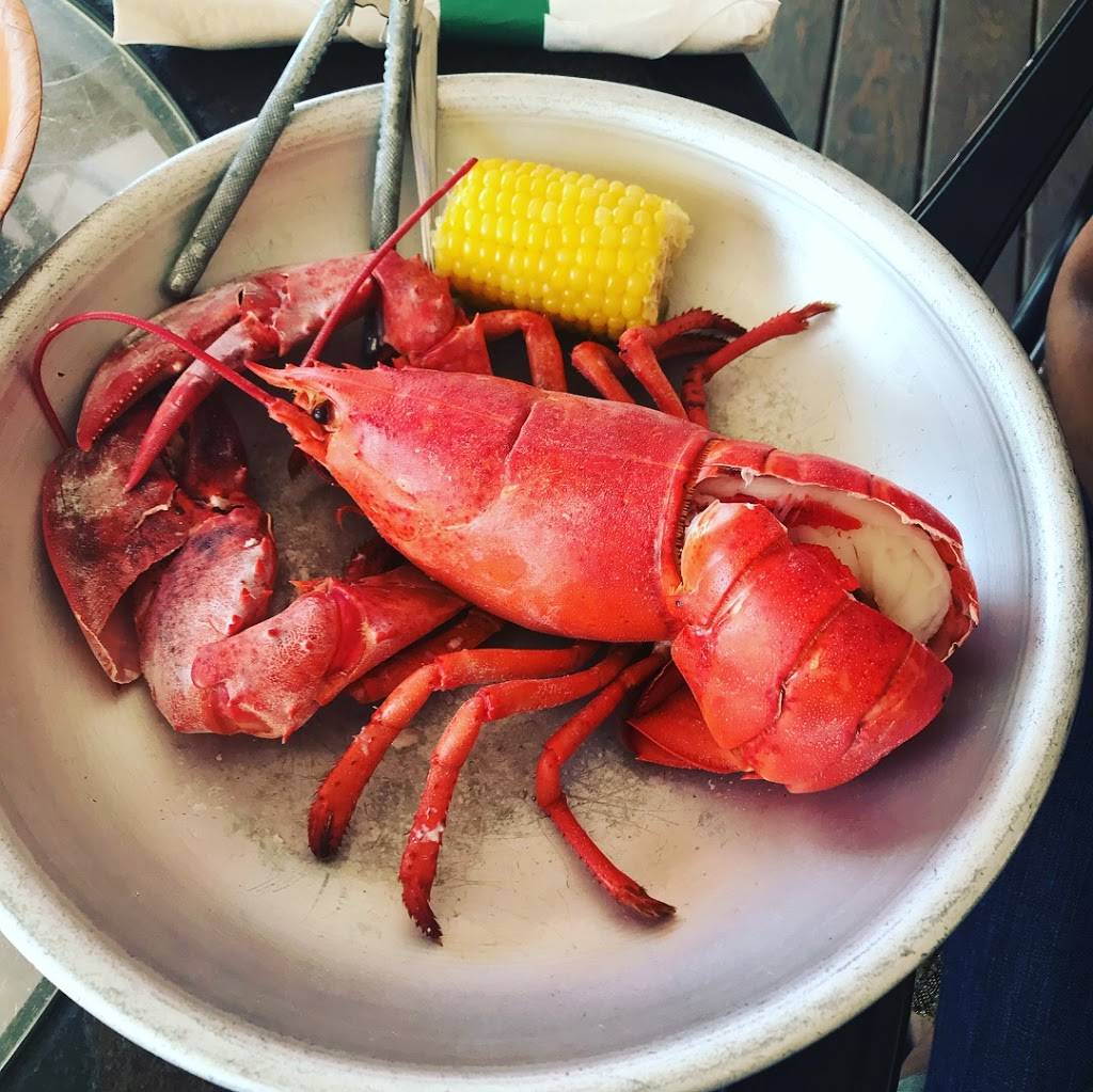 At The Deck | restaurant | 1 Waites Wharf, Newport, RI 02840, USA | 4018463600 OR +1 401-846-3600