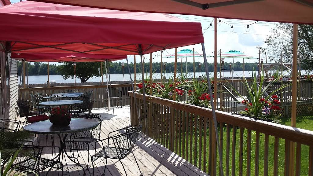 Judys Barge Inn???????????? | restaurant | 600 W Front St, Buffalo, IA 52728, USA | 5634241478 OR +1 563-424-1478