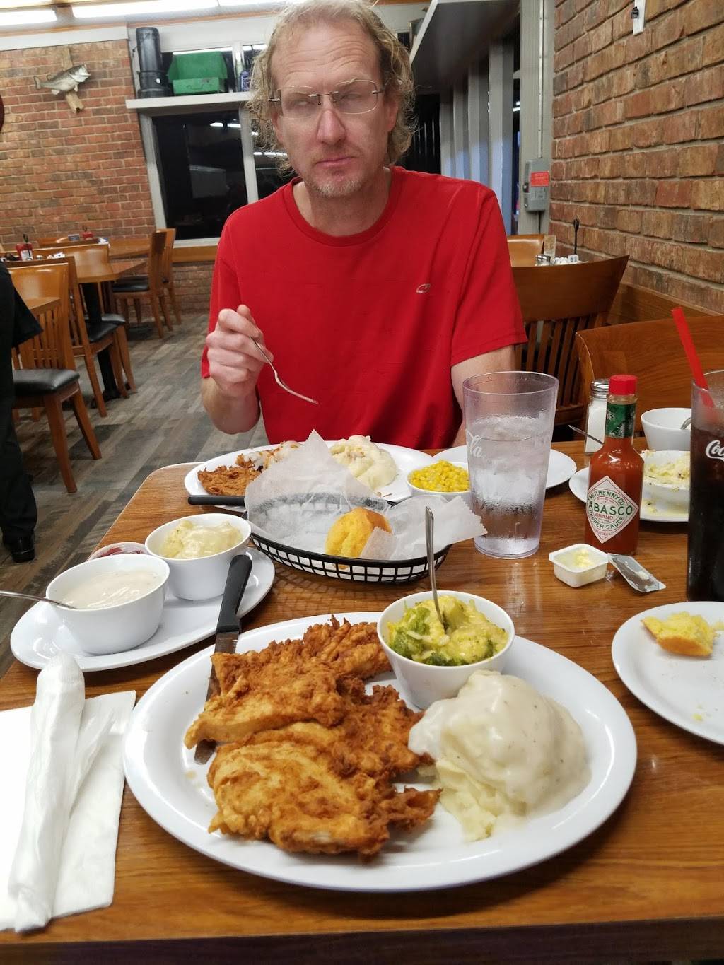 Kelleys Country Cookin | restaurant | 1502 West Main Street F.M.518, League City, TX 77573, USA | 2813380300 OR +1 281-338-0300