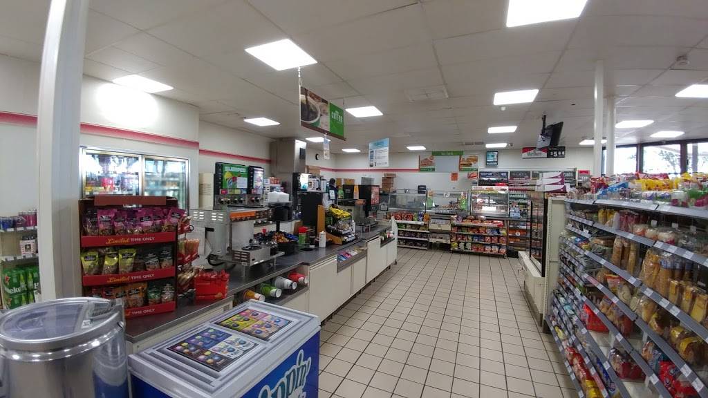 7-Eleven | bakery | 1721 N Honore Ave, Sarasota, FL 34235, USA | 9413795913 OR +1 941-379-5913
