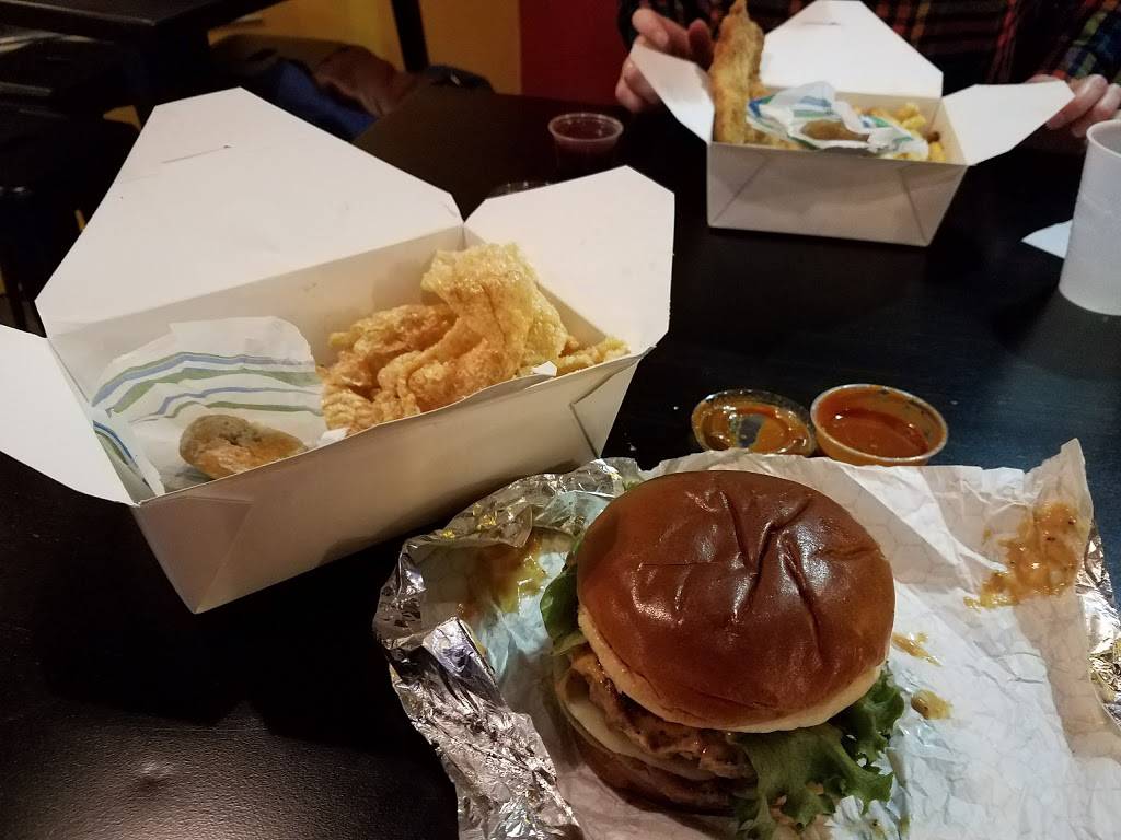 Strips Chicken | restaurant | 1110 E Santa Fe St, Olathe, KS 66061, USA | 9132105170 OR +1 913-210-5170