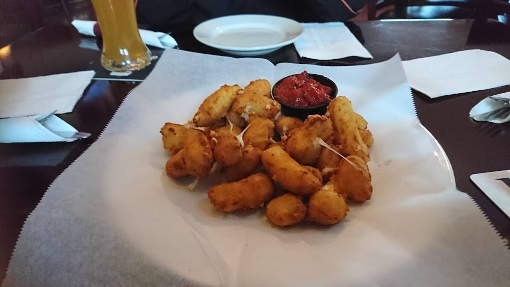 Pub 72 | restaurant | 38 E Higgins Rd, Gilberts, IL 60136, USA | 8474266655 OR +1 847-426-6655