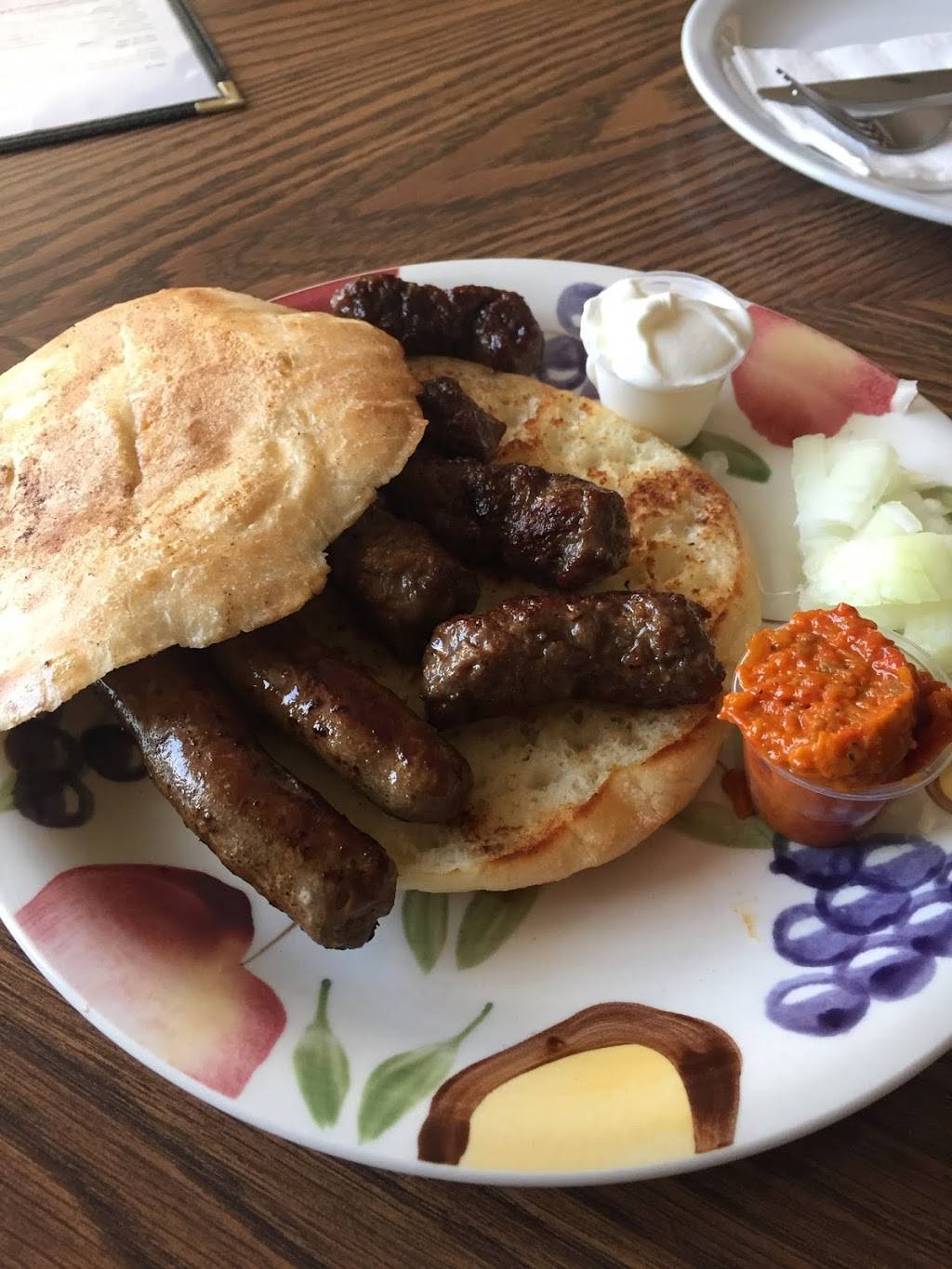 Berinas Specialty Grill & Restaurant | restaurant | 889 Pantera Dr, Mississauga, ON L4W 2R9, Canada | 9052060607 OR +1 905-206-0607