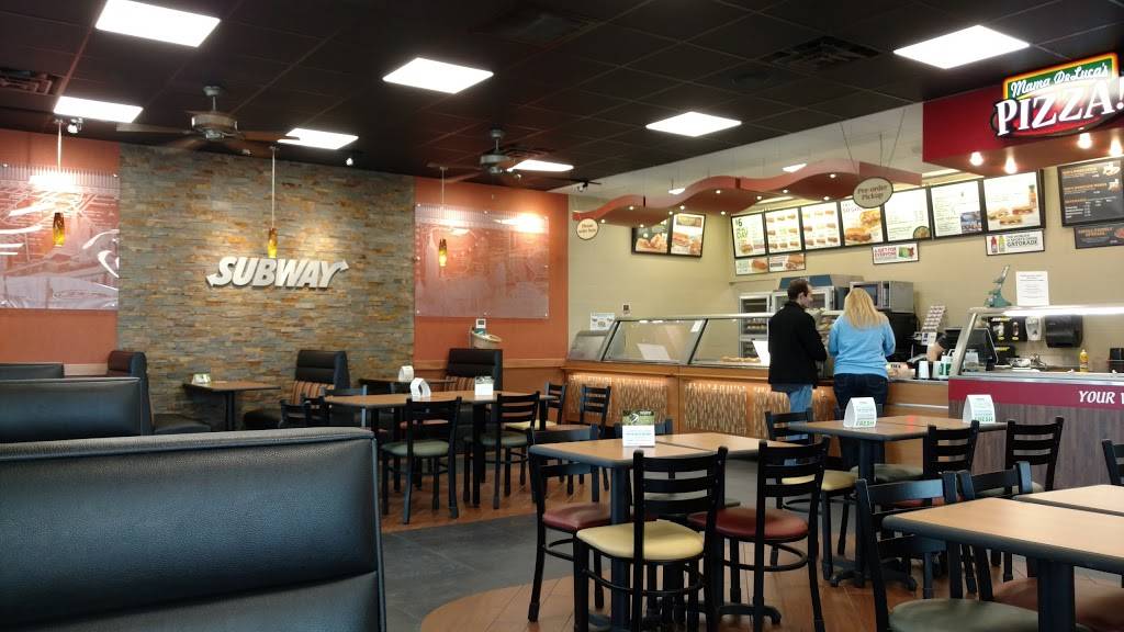 Subway | restaurant | 200 Bloomington St Suites A & B, Lowell, AR 72745, USA | 4797700057 OR +1 479-770-0057