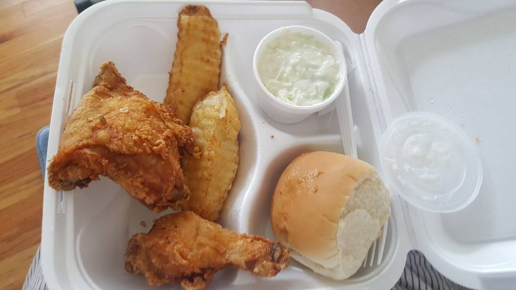 Chicken Inn | restaurant | 7536 N Milwaukee Ave, Chicago, IL 60631, USA | 7737633962 OR +1 773-763-3962