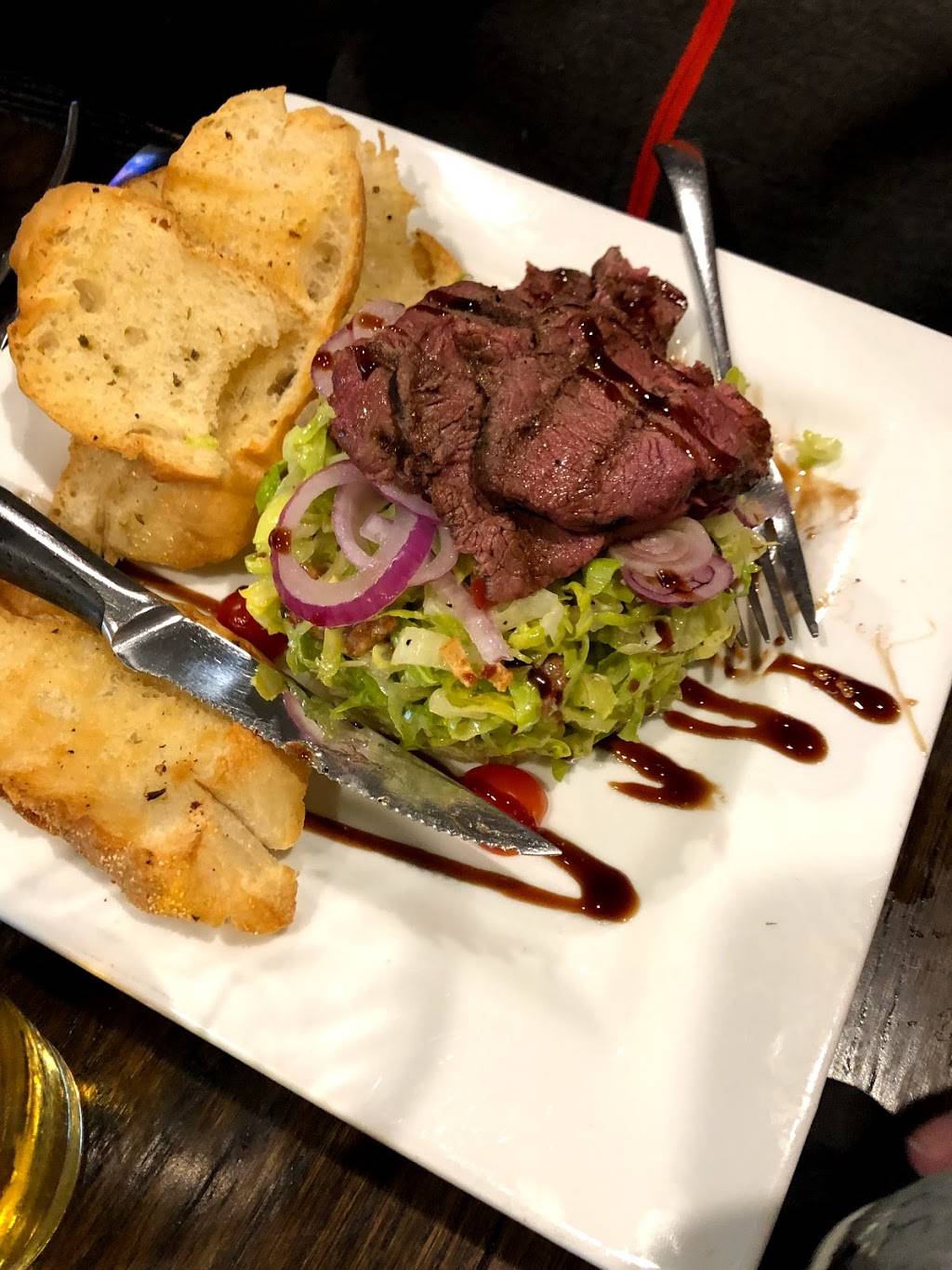 McGee’s 31 | restaurant | 273 US-31, Traverse City, MI 49685, USA | 2312524674 OR +1 231-252-4674