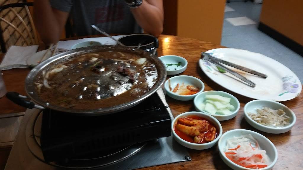 Booill Restaurant | restaurant | 3346 W Bryn Mawr Ave, Chicago, IL 60659, USA | 7735883112 OR +1 773-588-3112