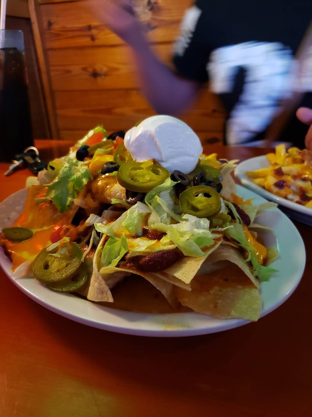 Prime Time Sports Grill | restaurant | 14404 N Dale Mabry Hwy, Tampa, FL 33618, USA | 8139080780 OR +1 813-908-0780