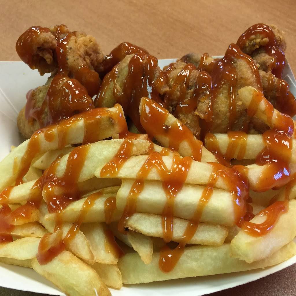 Sam Sylks Chicken and Fish | restaurant | 3761 Lee Rd, Cleveland, OH 44128, USA | 2169217955 OR +1 216-921-7955