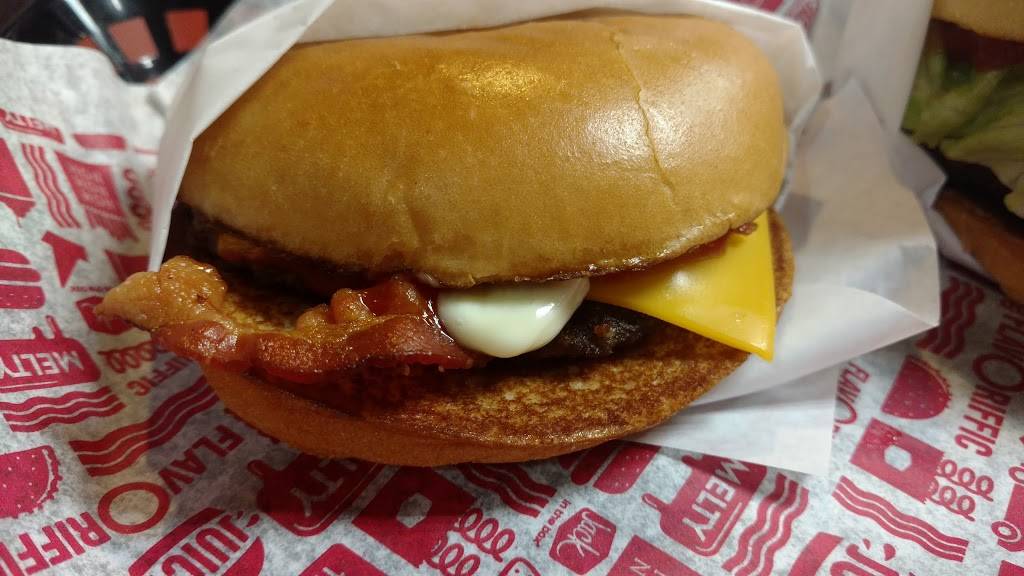 Jack in the Box | restaurant | 23562 Moulton Pkwy, Laguna Hills, CA 92653, USA | 9495869328 OR +1 949-586-9328