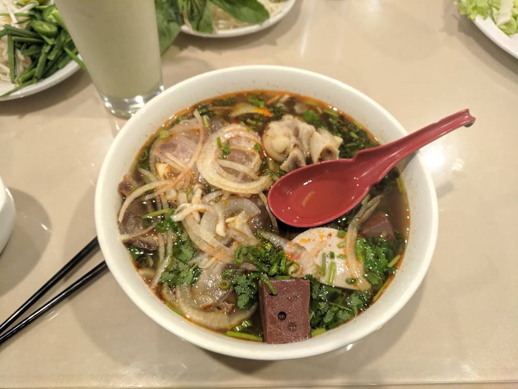 Viet Noodles Xpress | restaurant | 2400 Coffee Rd suite h, Modesto, CA 95355, USA | 2095964274 OR +1 209-596-4274