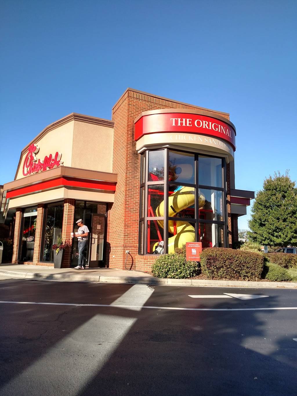 Chick-fil-A | restaurant | 611 Pembroke Rd, Greensboro, NC 27408, USA | 3363230298 OR +1 336-323-0298