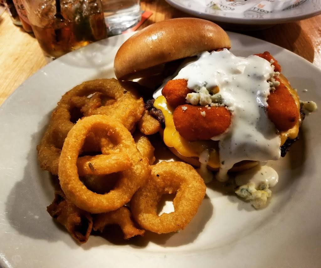 Scottys Brewhouse | restaurant | 302 N Walnut St, Bloomington, IN 47404, USA | 8123335151 OR +1 812-333-5151