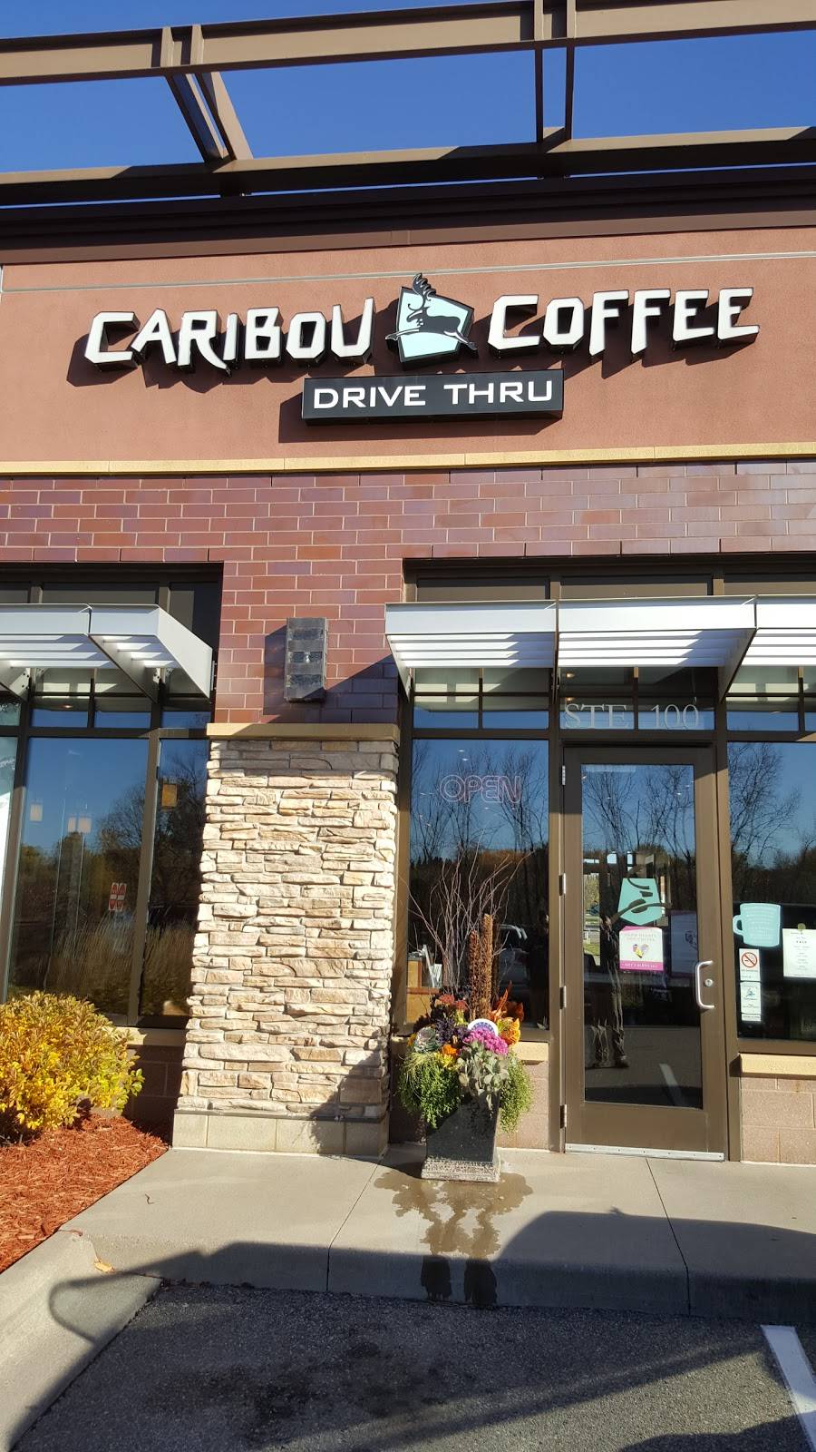 Caribou Coffee | cafe | 325 Clydesdale Trail Suite 100, Medina, MN 55340, USA | 7634783027 OR +1 763-478-3027