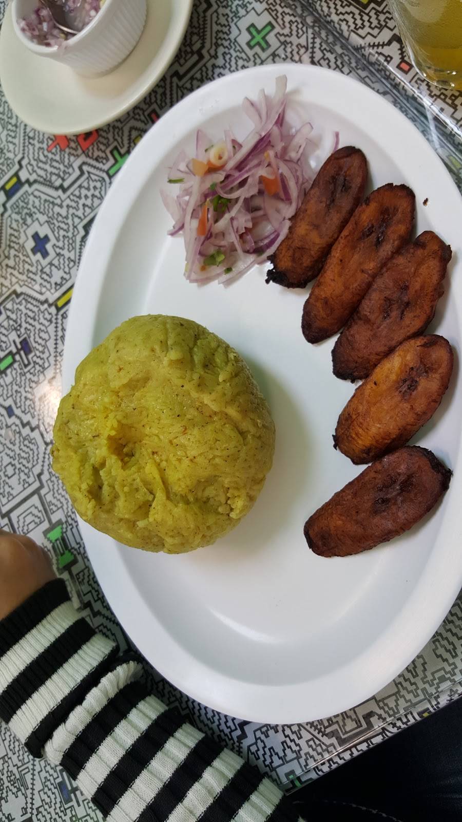 La Kokona Restaurant | restaurant | 180 Monroe St, Passaic, NJ 07055, USA | 9739282242 OR +1 973-928-2242