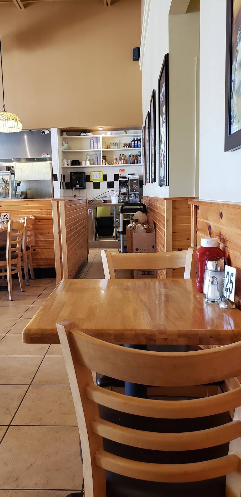 Sunset Grill | restaurant | 676 Wellington St E, Aurora, ON L4G 7N2, Canada | 9057269019 OR +1 905-726-9019